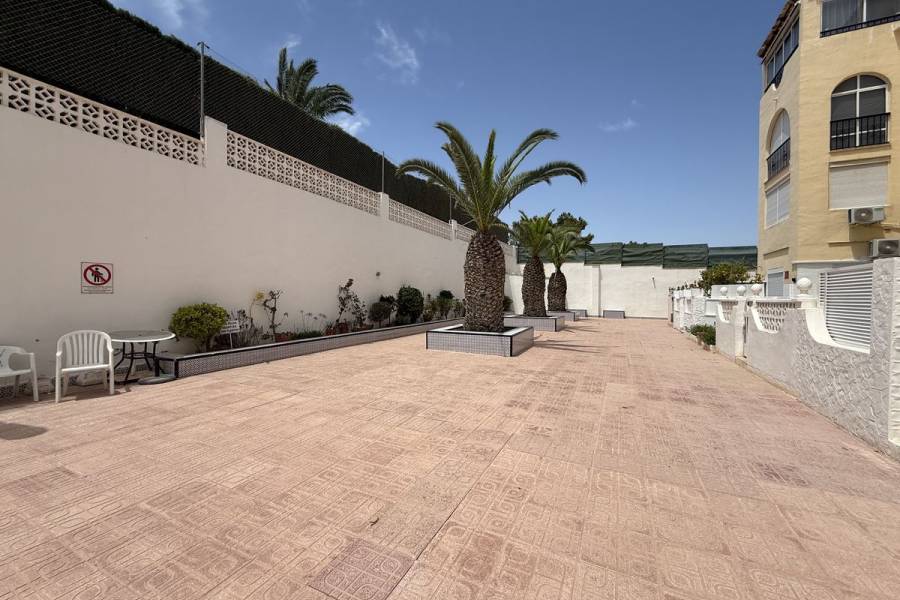 Resale - Apartment - Torrevieja