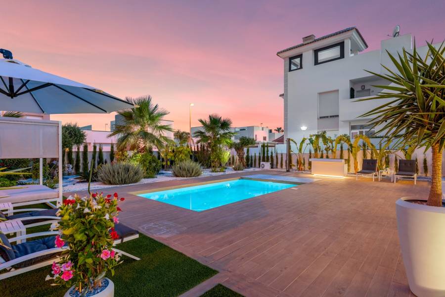 Resale - Villa - Ciudad Quesada - Rojales