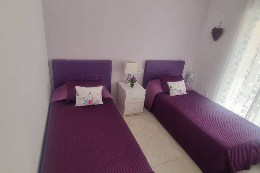 Resale - Townhouse - Ciudad Quesada
