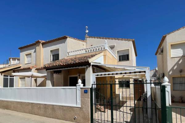 Villa - Reventa - Montebello - Montebello