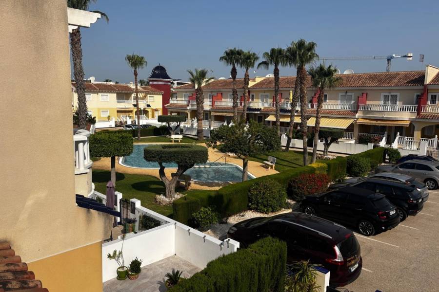 Resale - Townhouse - Ciudad Quesada