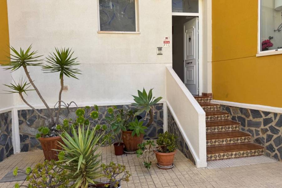 Resale - Apartment - Ciudad Quesada