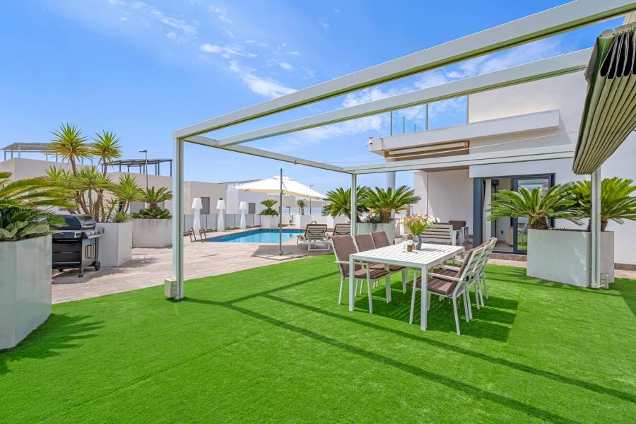 Resale - Villa - Orihuela costa - Villamartín