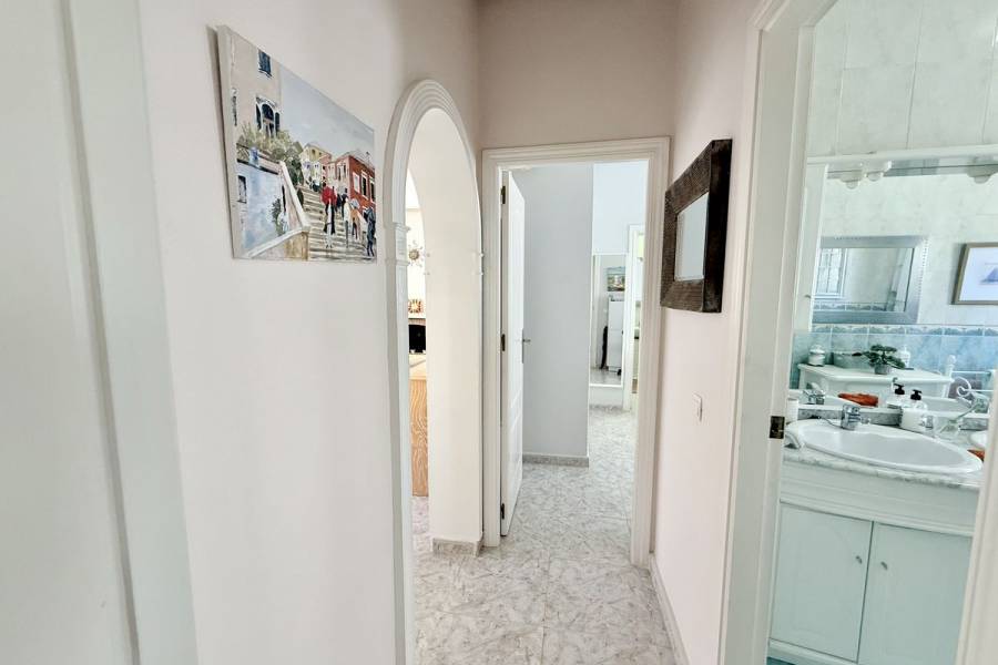 Resale - Villa - Benimar