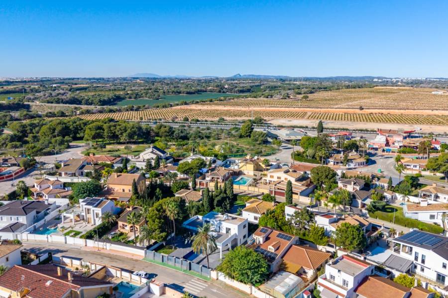 Resale - Villa - Campoamor