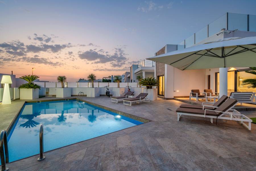 Resale - Villa - Orihuela costa - Villamartín