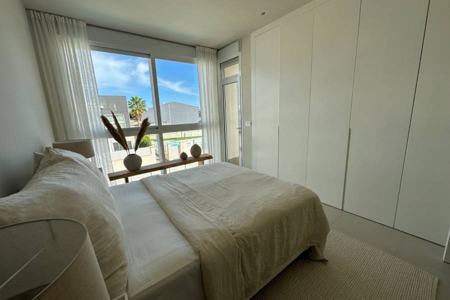 Reventa - Villa - Torrevieja