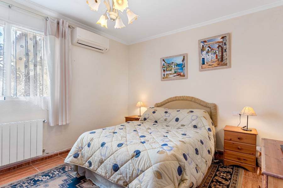 Resale - Villa - Jacarilla