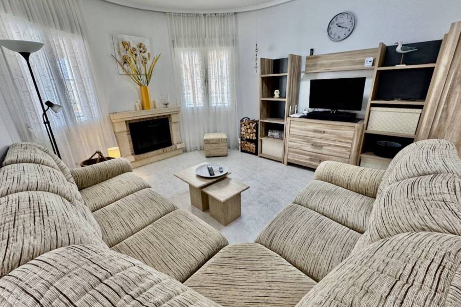 Reventa - Villa - Ciudad Quesada - Lo Pepin