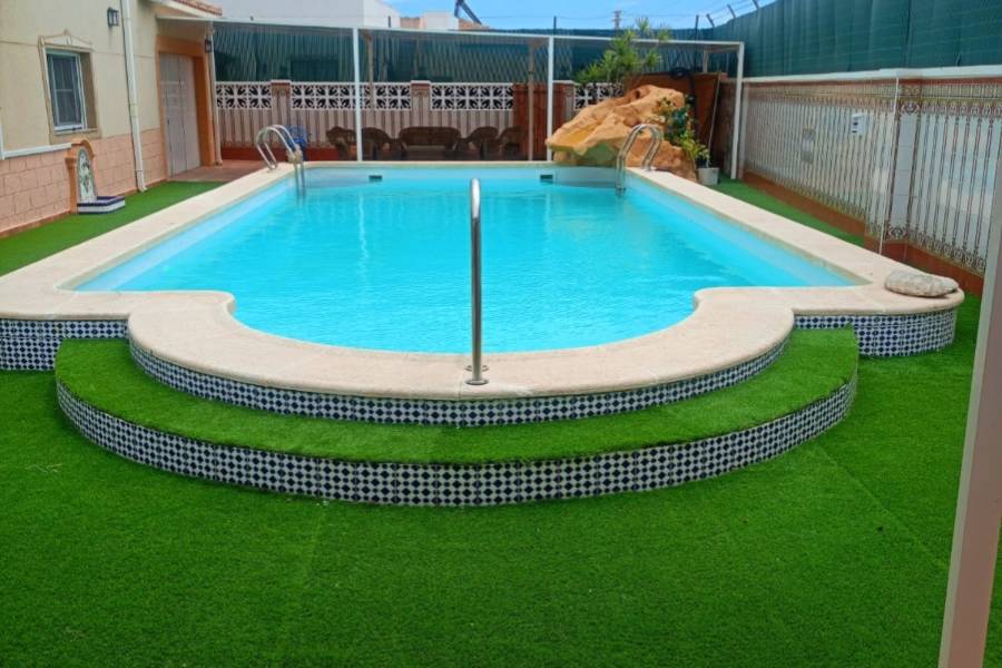 Reventa - Chalet - Torrevieja