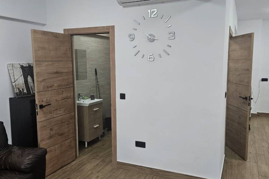 Reventa - Commercial property - Guardamar Del Segura - Town Guardamar
