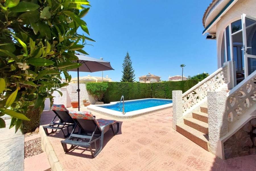 Reventa - Villa - Ciudad Quesada - Pueblo Bravo