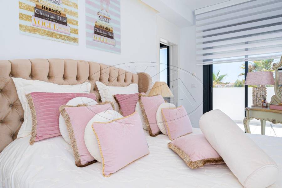 Resale - Villa - Ciudad Quesada