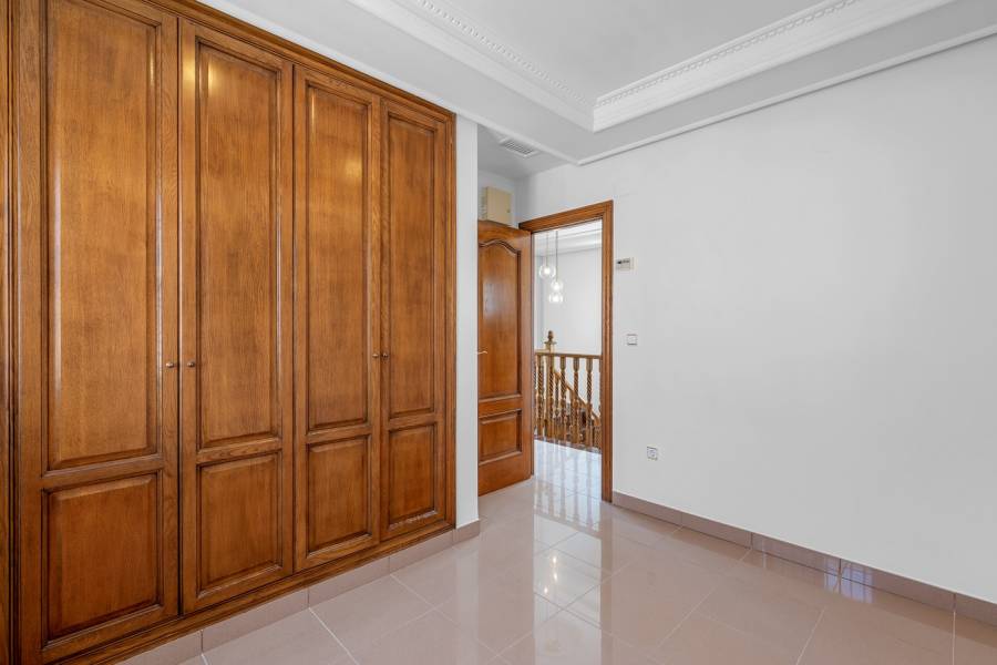 Reventa - Villa - Torrevieja