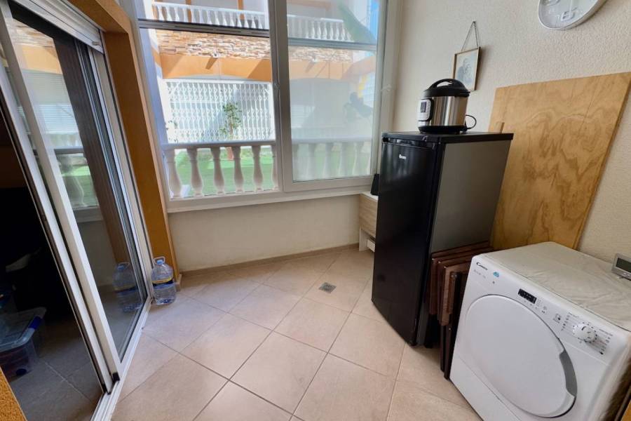 Resale - Apartment - Formentera del Segura