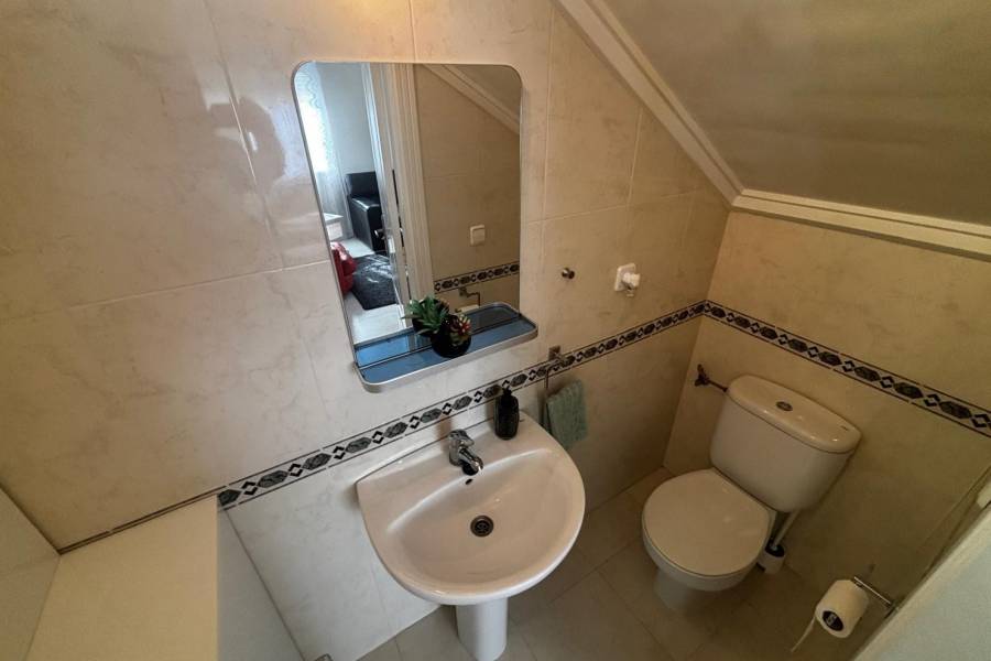 Resale - Townhouse - Ciudad Quesada