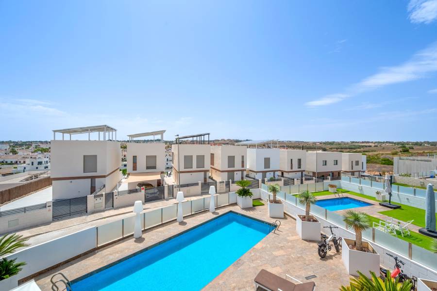 Resale - Villa - Orihuela costa - Villamartín