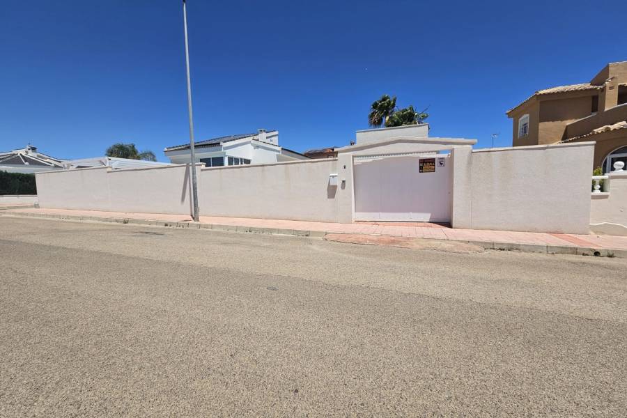 Reventa - Villa - Ciudad Quesada - Lo Pepin