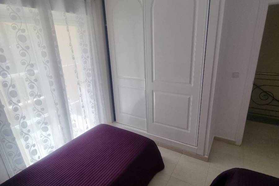 Resale - Townhouse - Ciudad Quesada