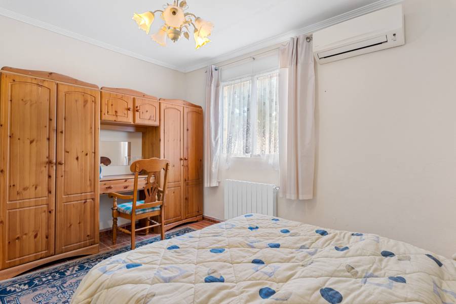 Resale - Villa - Jacarilla
