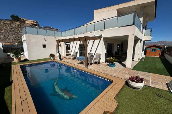 Detached House / Villa - Resale - Cox - Cox Detached House / Villa - Resale - Cox - Cox
