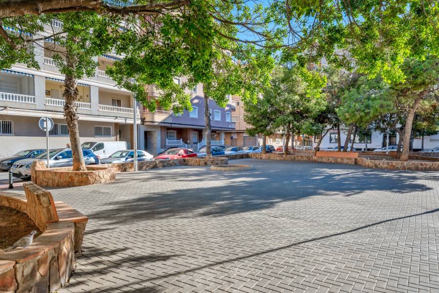 Resale - Apartment - Torrevieja - Playa del Cura