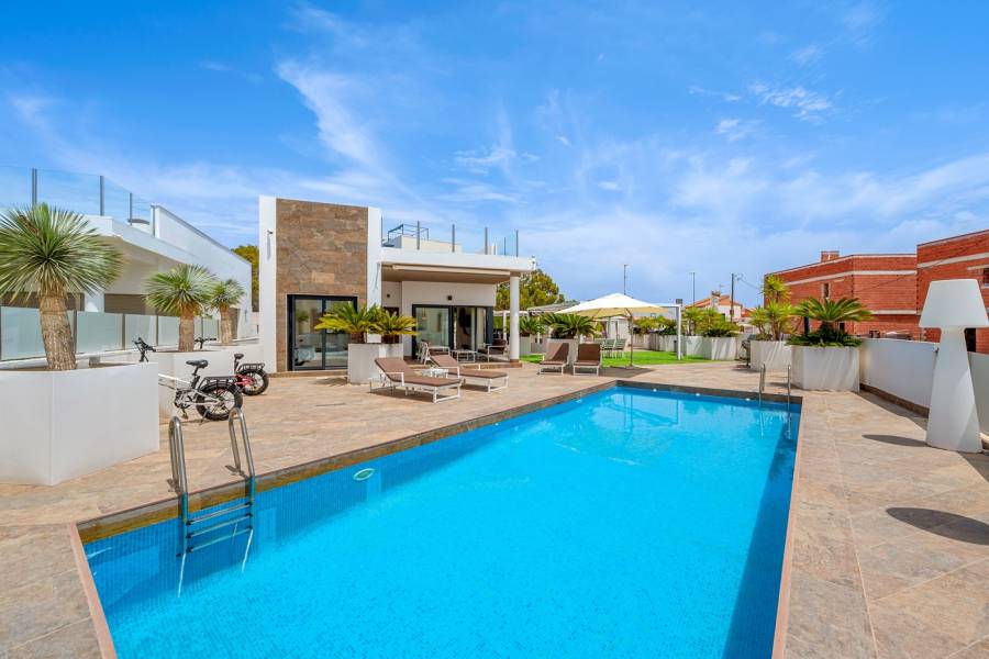 Resale - Villa - Orihuela costa - Villamartín