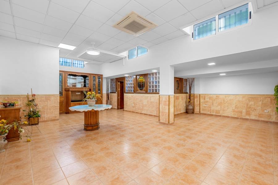 Reventa - Villa - Torrevieja