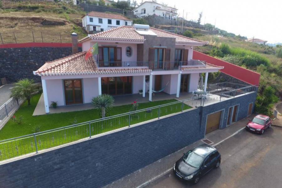 Resale - Villa - Funchal