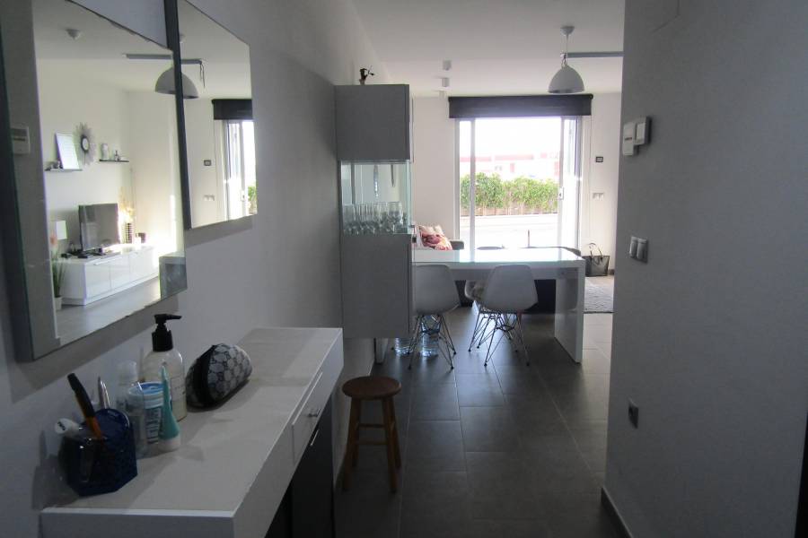 Resale - A - La Mata