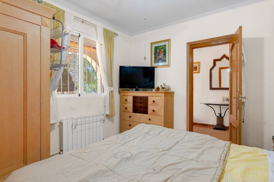 Resale - Villa - Jacarilla
