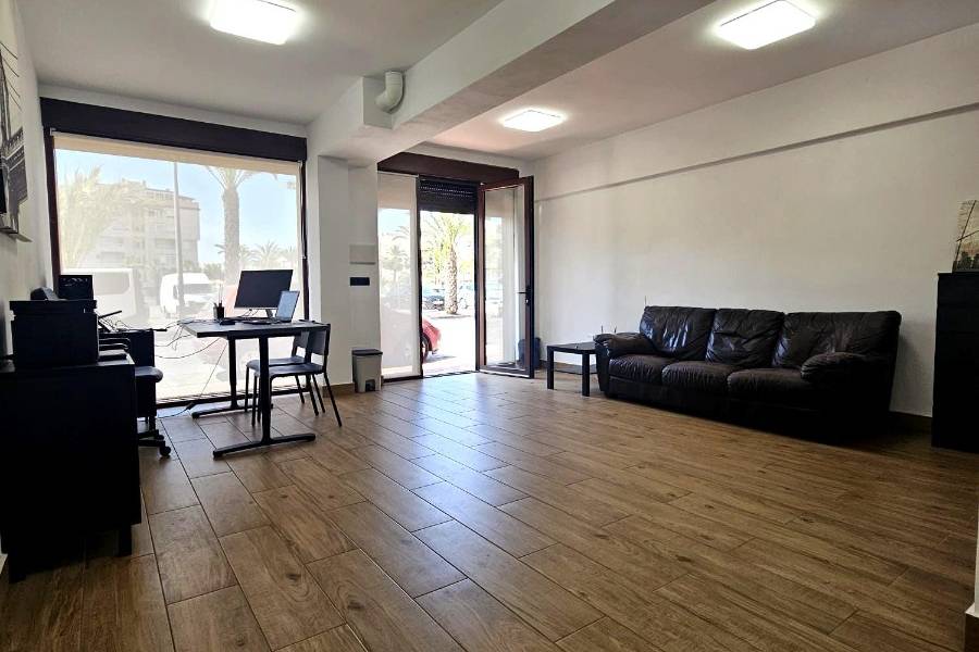 Reventa - Commercial property - Guardamar Del Segura - Town Guardamar