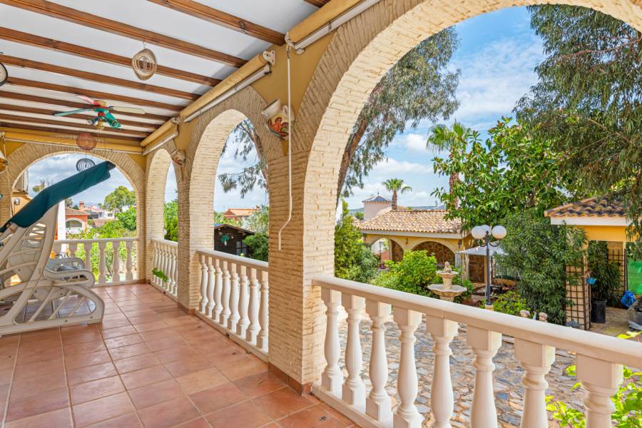 Resale - Villa - Jacarilla
