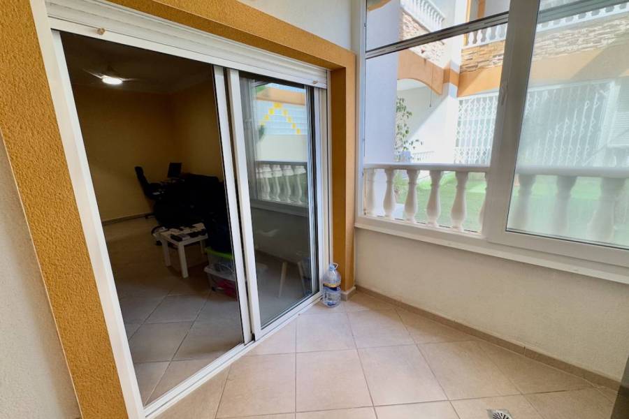 Resale - Apartment - Formentera del Segura