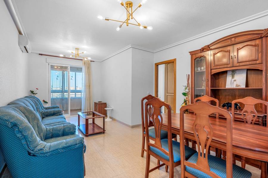 Resale - Apartment - Torrevieja