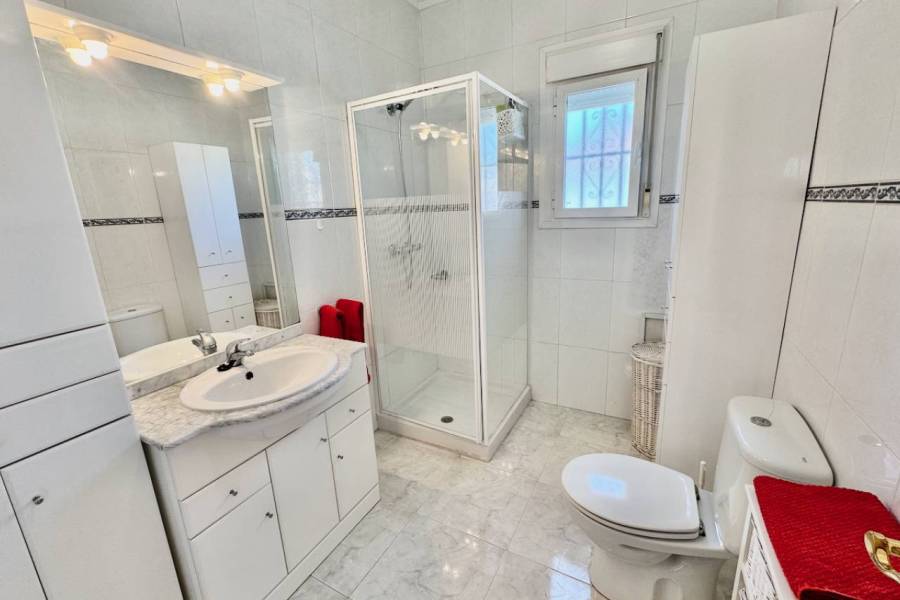 Reventa - Villa - Ciudad Quesada - Lo Pepin