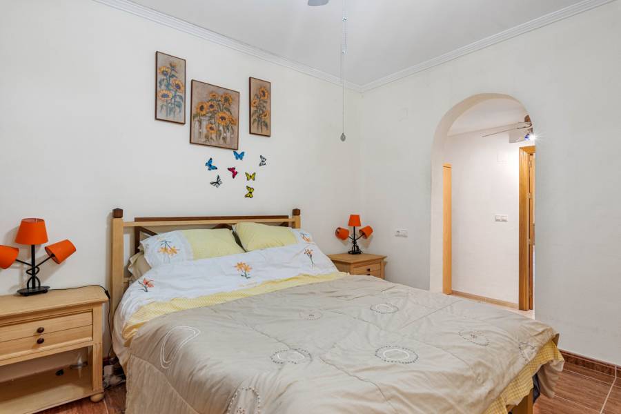 Resale - Villa - Jacarilla