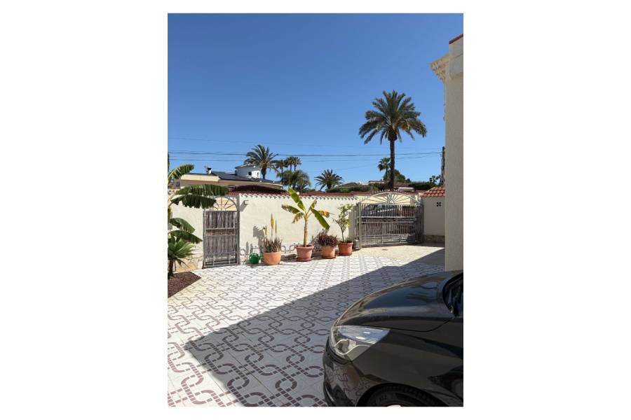 Reventa - Villa / Detached - Ciudad Quesada - Quesada Center